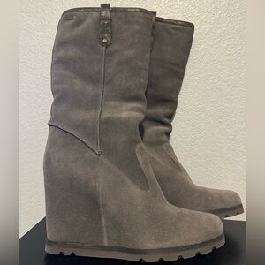 UGGs tall platform boot